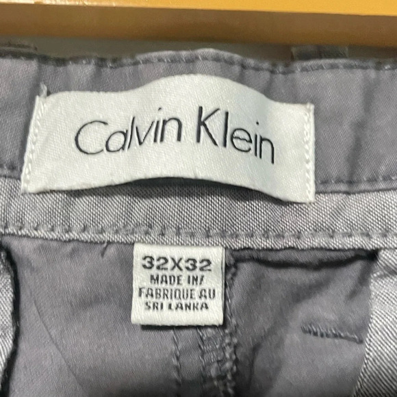 Calvin Klein Men’s  Gray Chino Pants 32x32 - Picture 5 of 9